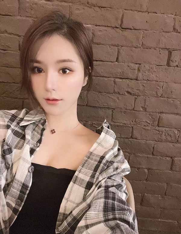 波士顿模特预约微信